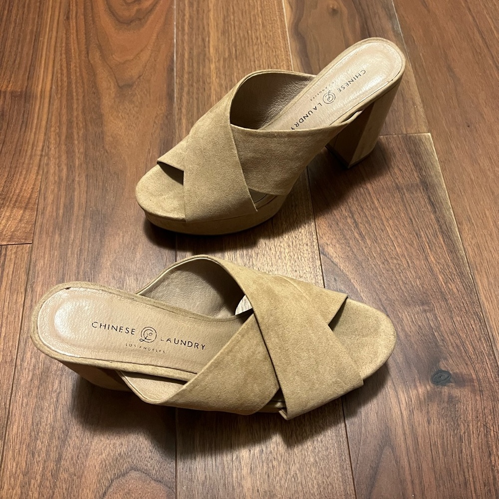 Beige Chinese Laundry Heeled Mules Size 8